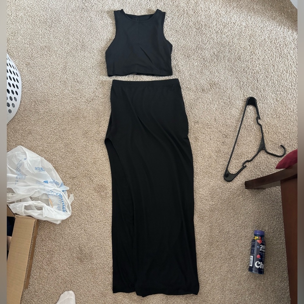 Black 2-Piece Skirt Set With Slit